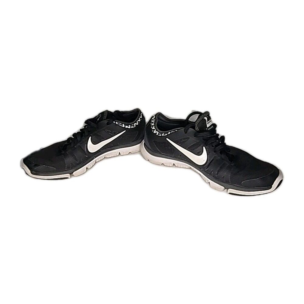 Nike Flex Trainer Women’s Size 7.5 Black Athletic Sneaker Preowened Some wear.